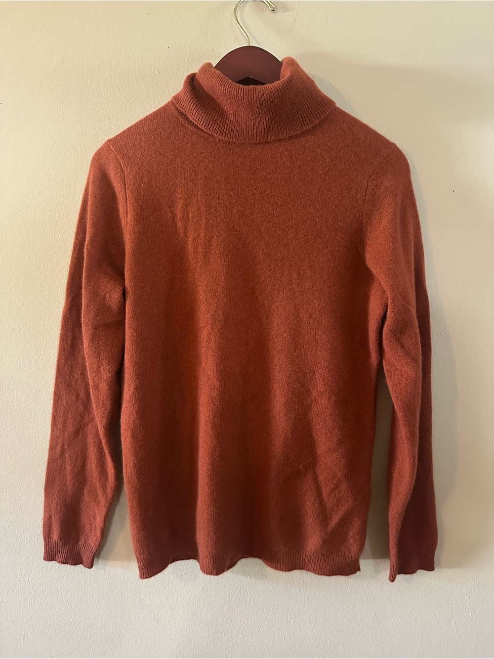 Charter Club Luxury Cashmere Rust Orange Turtleneck Sweater, Sz M